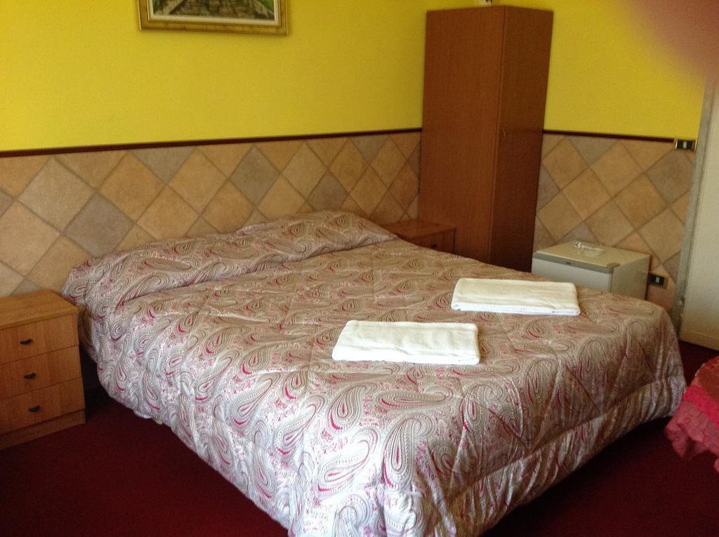 רומא Termini Accommodation חדר תמונה